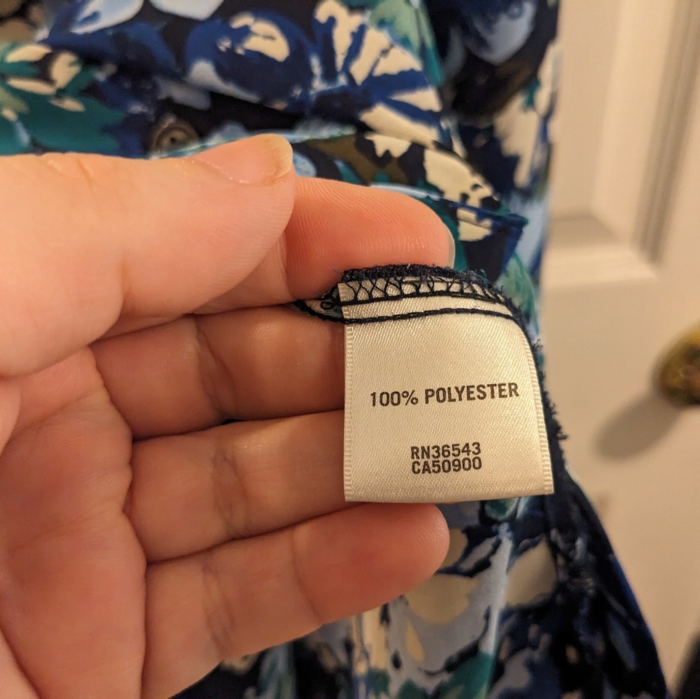 🔴3/$15. Van Heusen blue, floral, long sleeve blouse, size XXL - Picture 5 of 14